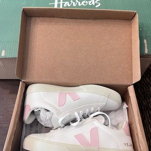 Veja Campo petal pink leather